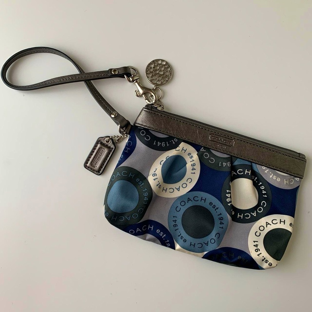 Blue coach clutch